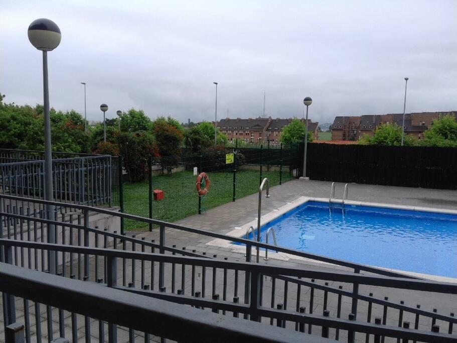 Piso Con Vistas En Urbanizacion Con Piscina Santander Exterior foto