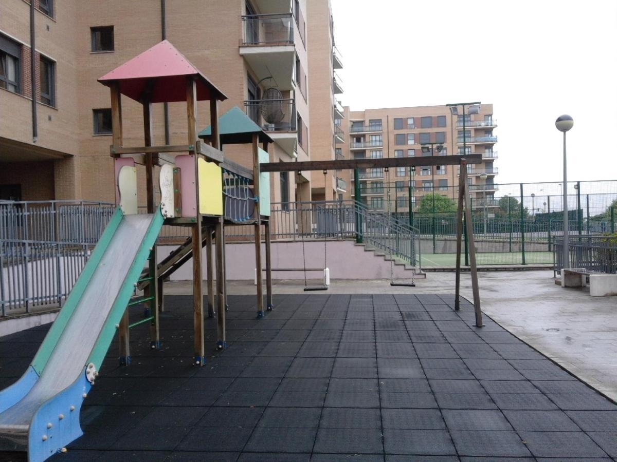 Piso Con Vistas En Urbanizacion Con Piscina Santander Exterior foto